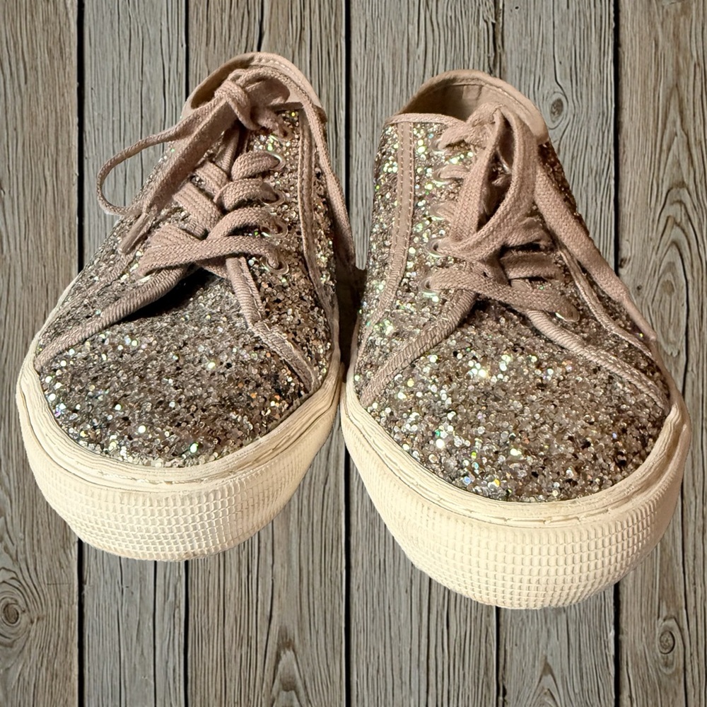 Old Navy Silver & Tan Glitter Sneakers – Women’s Size 8